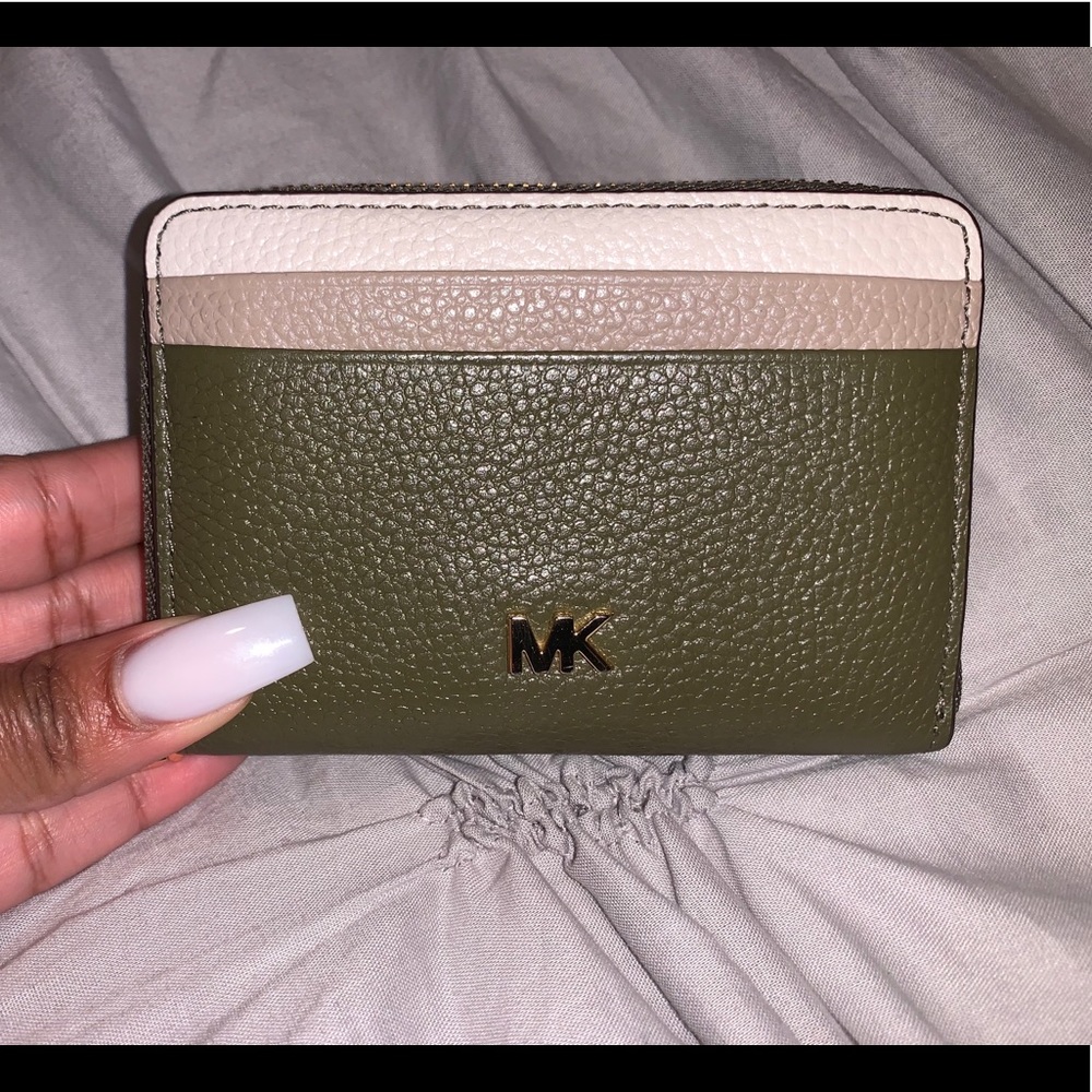 Michael kors mini wallet